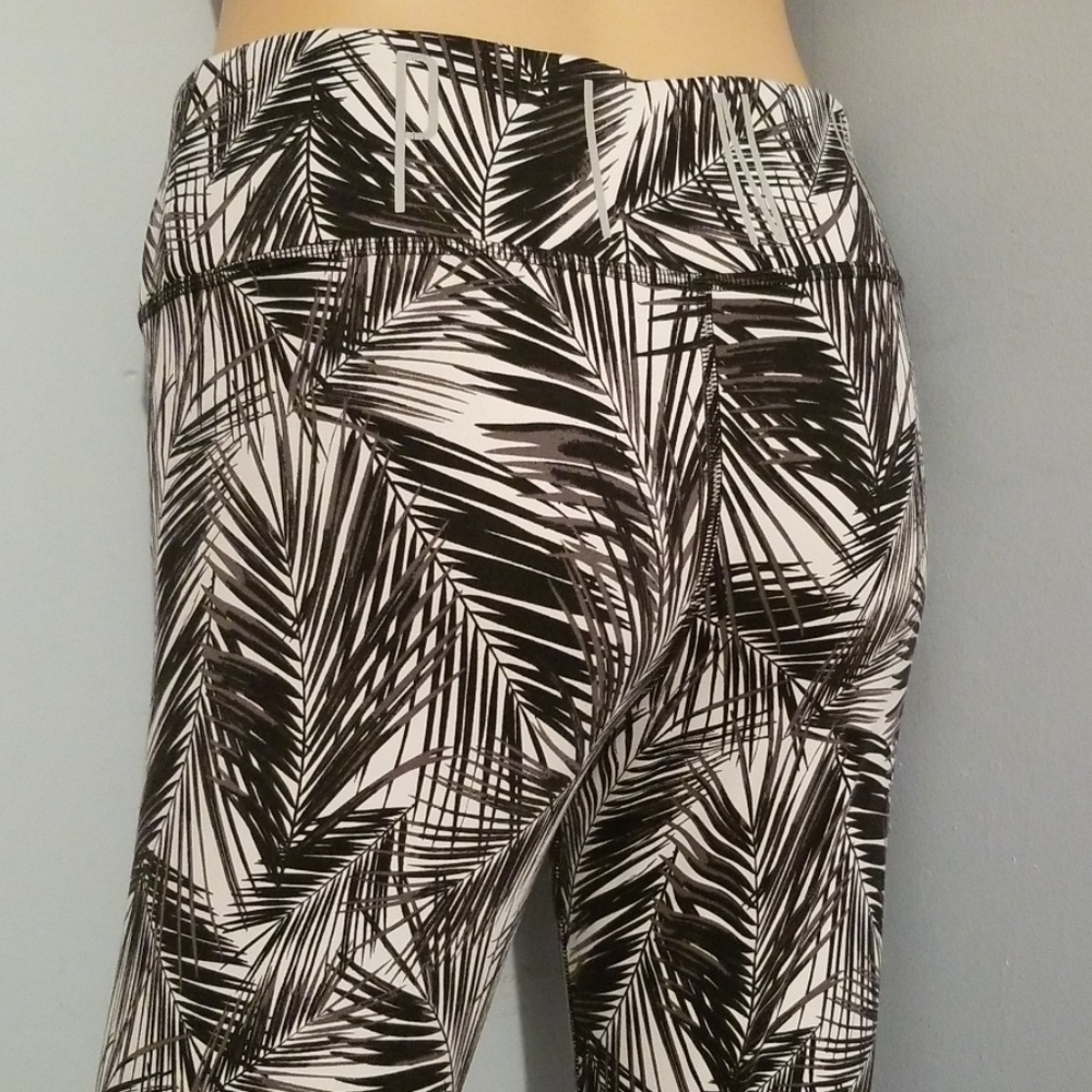 🩶VS PINK ULTIMATE YOGA LEGGINGS SMALL